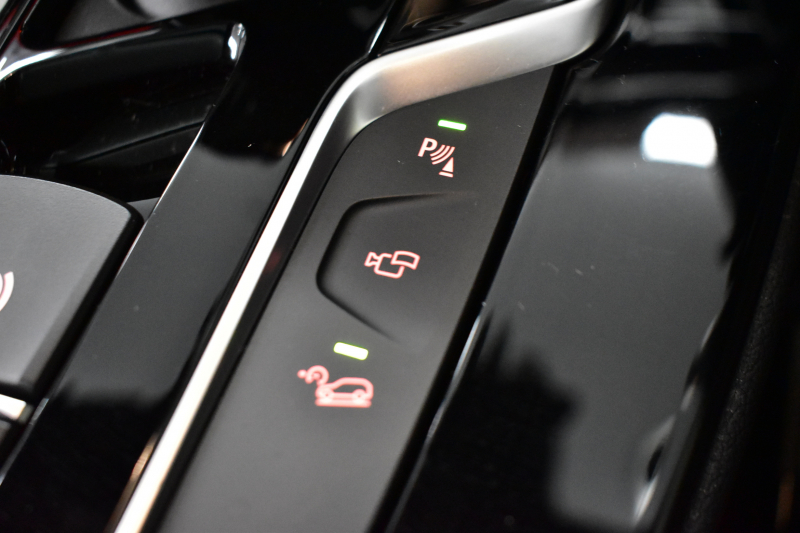 BMW X3 Xﾄﾞﾗｲﾌﾞ20d Mｽﾎﾟｰﾂ 1ｵｰﾅｰ 型式変更後ﾓﾃﾞﾙ(UZ20) ｾﾚｸﾄ&ﾊｲﾗｲﾝP ﾊﾟﾉﾗﾏｻﾝﾙｰﾌ ﾗｲﾌﾞｺｯｸﾋﾟｯﾄ LEDﾍｯﾄﾞﾗｲﾄ 追従ACC HUD 全席ﾋｰﾀｰ付ﾓｶﾚｻﾞｰ LCW ﾊｰﾏﾝｶｰﾄﾞﾝ ﾀｯﾁﾊﾟﾈﾙﾅﾋﾞﾌﾙｾｸﾞ全周囲ｶﾒﾗ 電動Rｹﾞｰﾄ ﾜｲﾔﾚｽ充電 19AW 2年保証