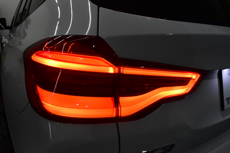 BMW X3 Xﾄﾞﾗｲﾌﾞ20d Mｽﾎﾟｰﾂ 1ｵｰﾅｰ 型式変更後ﾓﾃﾞﾙ(UZ20) ｾﾚｸﾄ&ﾊｲﾗｲﾝP ﾊﾟﾉﾗﾏｻﾝﾙｰﾌ ﾗｲﾌﾞｺｯｸﾋﾟｯﾄ LEDﾍｯﾄﾞﾗｲﾄ 追従ACC HUD 全席ﾋｰﾀｰ付ﾓｶﾚｻﾞｰ LCW ﾊｰﾏﾝｶｰﾄﾞﾝ ﾀｯﾁﾊﾟﾈﾙﾅﾋﾞﾌﾙｾｸﾞ全周囲ｶﾒﾗ 電動Rｹﾞｰﾄ ﾜｲﾔﾚｽ充電 19AW 2年保証