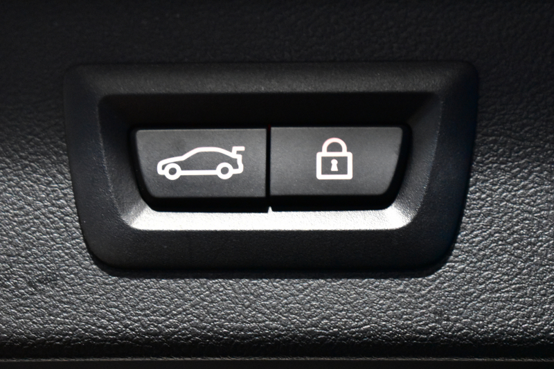 BMW X3 Xﾄﾞﾗｲﾌﾞ20d Mｽﾎﾟｰﾂ ﾊｲﾗｲﾝP ﾊﾟﾉﾗﾏｻﾝﾙｰﾌ 型式変更後ﾓﾃﾞﾙ（UZ20） ﾗｲﾌﾞｺｯｸﾋﾟｯﾄ  20AW LEDﾍｯﾄﾞﾗｲﾄ 追従ACC HUD 全席ﾋｰﾀｰ付黒革 LCW ﾀｯﾁﾊﾟﾈﾙﾅﾋﾞﾌﾙｾｸﾞ全周囲ｶﾒﾗ3Dﾋﾞｭｰ  電動Rｹﾞｰﾄ ﾜｲﾔﾚｽ充電 1ｵｰﾅｰ 2年保証