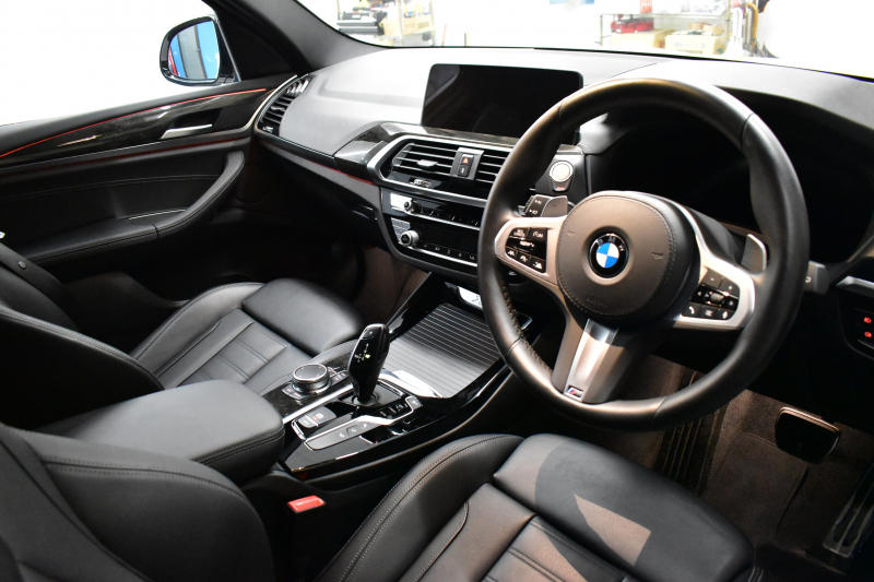 BMW X3 Xﾄﾞﾗｲﾌﾞ20d Mｽﾎﾟｰﾂ ﾊｲﾗｲﾝP ﾊﾟﾉﾗﾏｻﾝﾙｰﾌ 型式変更後ﾓﾃﾞﾙ（UZ20） ﾗｲﾌﾞｺｯｸﾋﾟｯﾄ  20AW LEDﾍｯﾄﾞﾗｲﾄ 追従ACC HUD 全席ﾋｰﾀｰ付黒革 LCW ﾀｯﾁﾊﾟﾈﾙﾅﾋﾞﾌﾙｾｸﾞ全周囲ｶﾒﾗ3Dﾋﾞｭｰ  電動Rｹﾞｰﾄ ﾜｲﾔﾚｽ充電 1ｵｰﾅｰ 2年保証