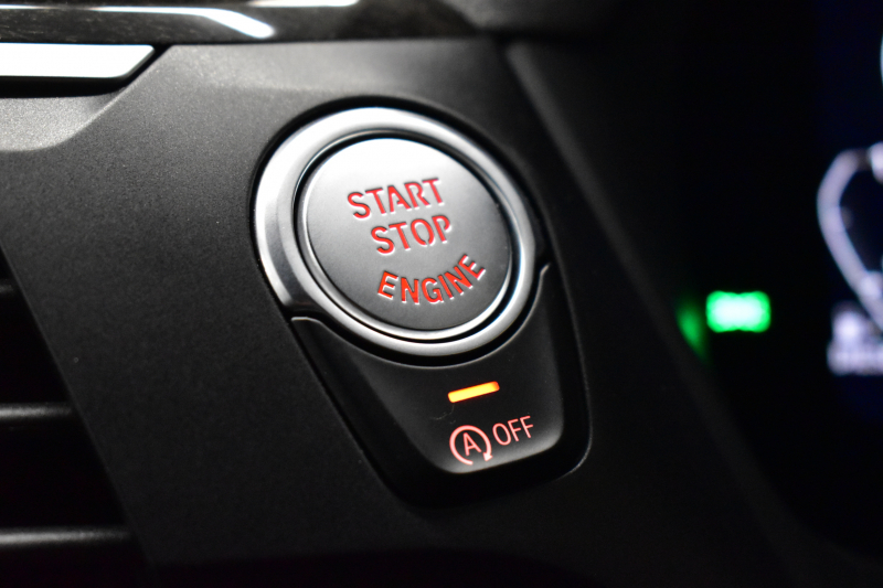 BMW X3 Xﾄﾞﾗｲﾌﾞ20d Mｽﾎﾟｰﾂ ﾊｲﾗｲﾝP ﾊﾟﾉﾗﾏｻﾝﾙｰﾌ 型式変更後ﾓﾃﾞﾙ（UZ20） ﾗｲﾌﾞｺｯｸﾋﾟｯﾄ  20AW LEDﾍｯﾄﾞﾗｲﾄ 追従ACC HUD 全席ﾋｰﾀｰ付黒革 LCW ﾀｯﾁﾊﾟﾈﾙﾅﾋﾞﾌﾙｾｸﾞ全周囲ｶﾒﾗ3Dﾋﾞｭｰ  電動Rｹﾞｰﾄ ﾜｲﾔﾚｽ充電 1ｵｰﾅｰ 2年保証