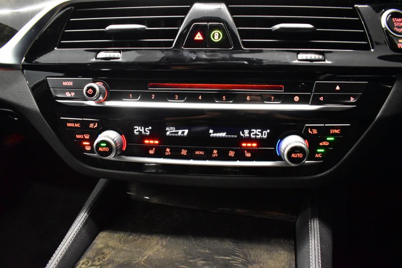 BMW 5シリーズ 523iﾂｰﾘﾝｸﾞ Mｽﾎﾟｰﾂ ﾊｲﾗｲﾝP  ｱﾀﾞﾌﾟﾃｨﾌﾞLEDﾍｯﾄﾞﾗｲﾄ 全席ﾋｰﾀｰ付黒革 追従ACC 車線変更&逸脱&歩行者警告 ﾀｯﾁﾊﾟﾈﾙHDDﾅﾋﾞ 全周囲ｶﾒﾗ3Dﾋﾞｭｰ Pｱｼｽﾄ 液晶ﾒｰﾀｰ  19AW  2年保証