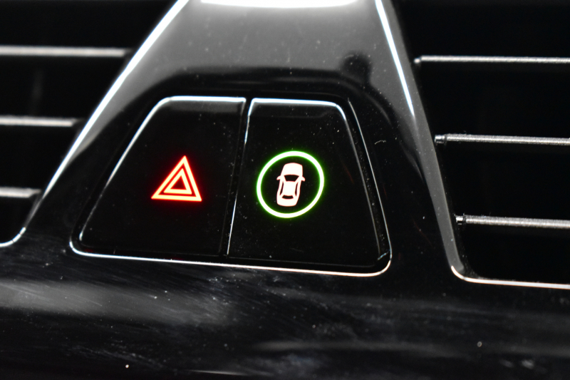 BMW 5シリーズ 523iﾂｰﾘﾝｸﾞ Mｽﾎﾟｰﾂ ﾊｲﾗｲﾝP  ｱﾀﾞﾌﾟﾃｨﾌﾞLEDﾍｯﾄﾞﾗｲﾄ 全席ﾋｰﾀｰ付黒革 追従ACC 車線変更&逸脱&歩行者警告 ﾀｯﾁﾊﾟﾈﾙHDDﾅﾋﾞ 全周囲ｶﾒﾗ3Dﾋﾞｭｰ Pｱｼｽﾄ 液晶ﾒｰﾀｰ  19AW  2年保証