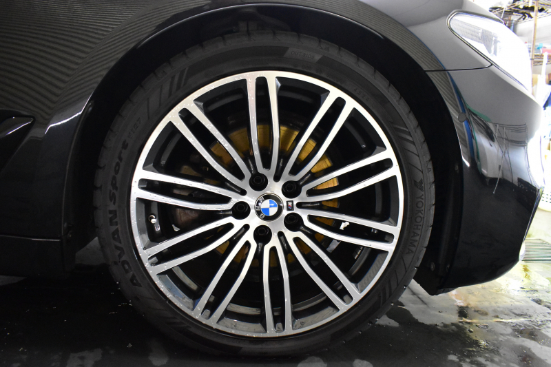 BMW 5シリーズ 523iﾂｰﾘﾝｸﾞ Mｽﾎﾟｰﾂ ﾊｲﾗｲﾝP  ｱﾀﾞﾌﾟﾃｨﾌﾞLEDﾍｯﾄﾞﾗｲﾄ 全席ﾋｰﾀｰ付黒革 追従ACC 車線変更&逸脱&歩行者警告 ﾀｯﾁﾊﾟﾈﾙHDDﾅﾋﾞ 全周囲ｶﾒﾗ3Dﾋﾞｭｰ Pｱｼｽﾄ 液晶ﾒｰﾀｰ  19AW  2年保証