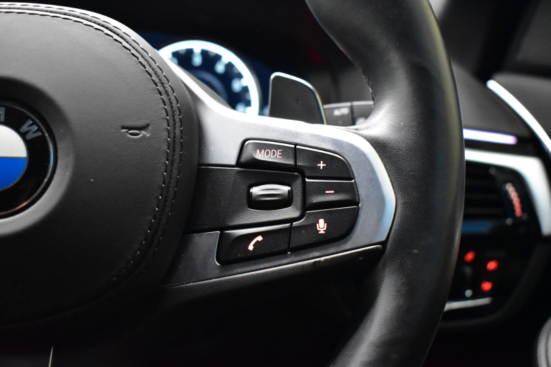 BMW 5シリーズ 523iﾂｰﾘﾝｸﾞ Mｽﾎﾟｰﾂ ﾊｲﾗｲﾝP  ｱﾀﾞﾌﾟﾃｨﾌﾞLEDﾍｯﾄﾞﾗｲﾄ 全席ﾋｰﾀｰ付黒革 追従ACC 車線変更&逸脱&歩行者警告 ﾀｯﾁﾊﾟﾈﾙHDDﾅﾋﾞ 全周囲ｶﾒﾗ3Dﾋﾞｭｰ Pｱｼｽﾄ 液晶ﾒｰﾀｰ  19AW  2年保証