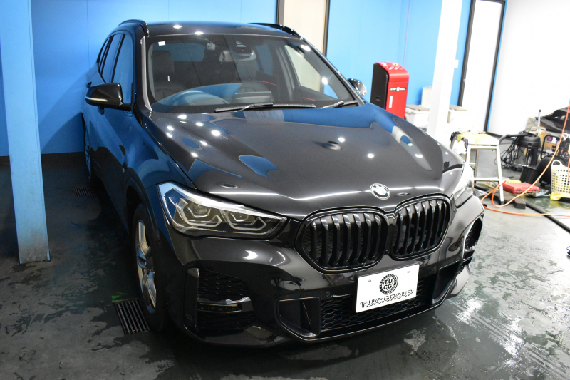 BMW X1 Xdrive18d Mｽﾎﾟｰﾂ ｴﾃﾞｨｼｮﾝｼﾞｮｲ+ LCI後期 ﾌｪｲｽﾘﾌﾄ後ﾓﾃﾞﾙ 4WD ｱﾄﾞﾊﾞﾝｽﾄﾞｱｸﾃｨﾌﾞｾｰﾌﾃｨ&ﾊｲﾗｲﾝ&ｺﾝﾌｫｰﾄP ACC HUD ﾋｰﾀｰ付電動黒革 LEDﾍｯﾄﾞﾗｲﾄ 18AW 車線逸脱&歩行者警告 衝突軽減B ﾀｯﾁﾊﾟﾈﾙﾅﾋﾞ Bｶﾒﾗ 電動Rｹﾞｰﾄ 2年保証