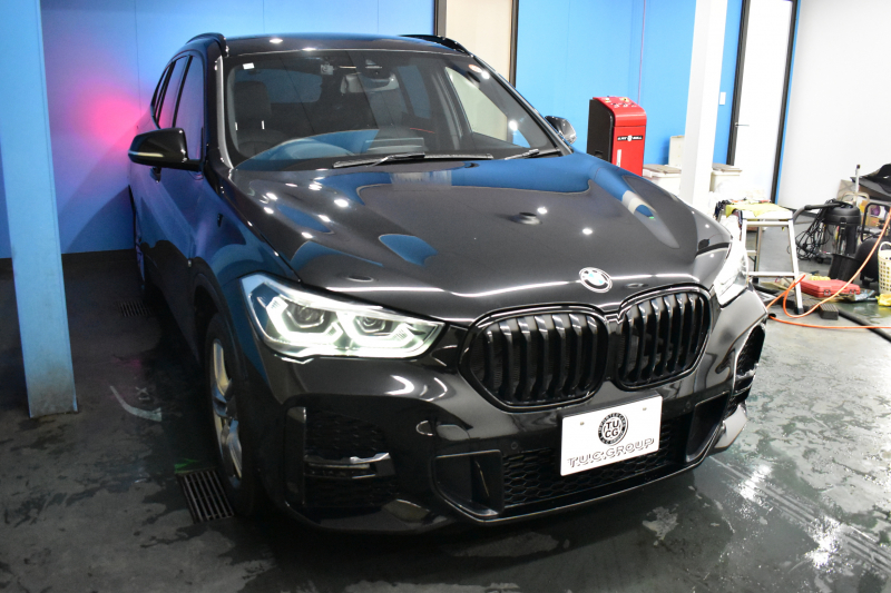BMW X1 Xdrive18d Mｽﾎﾟｰﾂ ｴﾃﾞｨｼｮﾝｼﾞｮｲ+ LCI後期 ﾌｪｲｽﾘﾌﾄ後ﾓﾃﾞﾙ 4WD ｱﾄﾞﾊﾞﾝｽﾄﾞｱｸﾃｨﾌﾞｾｰﾌﾃｨ&ﾊｲﾗｲﾝ&ｺﾝﾌｫｰﾄP ACC HUD ﾋｰﾀｰ付電動黒革 LEDﾍｯﾄﾞﾗｲﾄ 18AW 車線逸脱&歩行者警告 衝突軽減B ﾀｯﾁﾊﾟﾈﾙﾅﾋﾞ Bｶﾒﾗ 電動Rｹﾞｰﾄ 2年保証