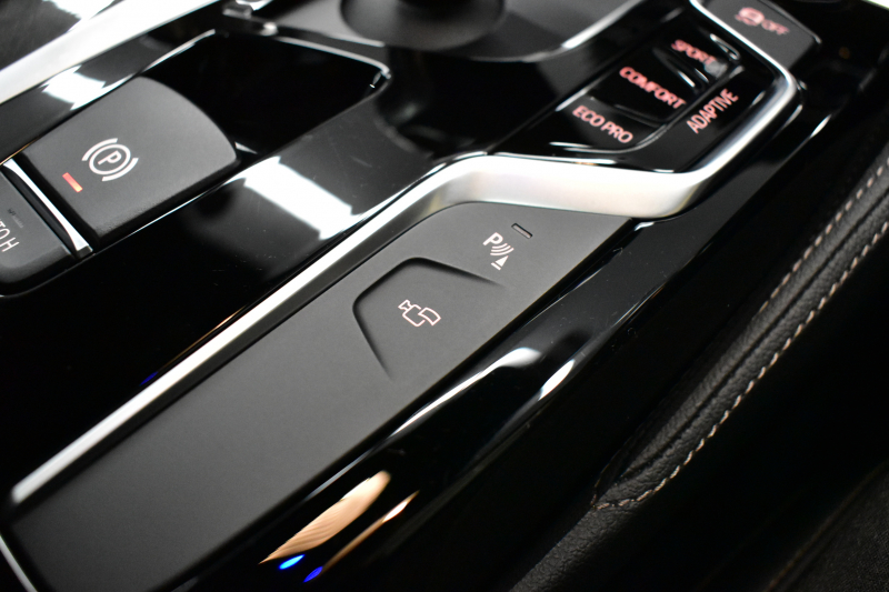 BMW 5シリーズ 540i Xﾄﾞﾗｲﾌﾞ Mｽﾎﾟｰﾂ 4WD ｺﾝﾌｫｰﾄ&ﾊｲﾗｲﾝP ｻﾝﾙｰﾌ 前席ｺﾝﾌｫｰﾄｼｰﾄ 前席ﾏｯｻｰｼﾞ&ﾍﾞﾝﾁﾚｰﾀｰ 全席ﾋｰﾀｰ付黒革 可変ｻｽ Mｽﾎﾟｰﾂﾌﾞﾚｰｷ LEDﾍｯﾄﾞﾗｲﾄ 液晶ﾒｰﾀｰ ACC HUD LCW  ﾀｯﾁﾊﾟﾈﾙﾅﾋﾞTV全周囲ｶﾒﾗ 3Dﾋﾞｭｰ 電動ﾄﾗﾝｸ 1ｵｰﾅｰ 2年保証