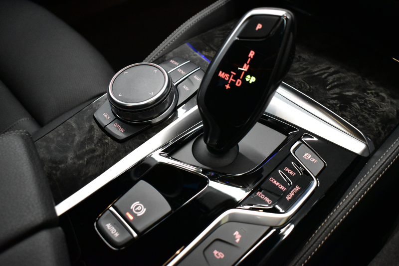 BMW 5シリーズ 540i Xﾄﾞﾗｲﾌﾞ Mｽﾎﾟｰﾂ 4WD ｺﾝﾌｫｰﾄ&ﾊｲﾗｲﾝP ｻﾝﾙｰﾌ 前席ｺﾝﾌｫｰﾄｼｰﾄ 前席ﾏｯｻｰｼﾞ&ﾍﾞﾝﾁﾚｰﾀｰ 全席ﾋｰﾀｰ付黒革 可変ｻｽ Mｽﾎﾟｰﾂﾌﾞﾚｰｷ LEDﾍｯﾄﾞﾗｲﾄ 液晶ﾒｰﾀｰ ACC HUD LCW  ﾀｯﾁﾊﾟﾈﾙﾅﾋﾞTV全周囲ｶﾒﾗ 3Dﾋﾞｭｰ 電動ﾄﾗﾝｸ 1ｵｰﾅｰ 2年保証