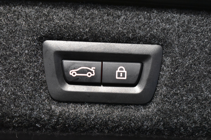 BMW 5シリーズ 540i Xﾄﾞﾗｲﾌﾞ Mｽﾎﾟｰﾂ 4WD ｺﾝﾌｫｰﾄ&ﾊｲﾗｲﾝP ｻﾝﾙｰﾌ 前席ｺﾝﾌｫｰﾄｼｰﾄ 前席ﾏｯｻｰｼﾞ&ﾍﾞﾝﾁﾚｰﾀｰ 全席ﾋｰﾀｰ付黒革 可変ｻｽ Mｽﾎﾟｰﾂﾌﾞﾚｰｷ LEDﾍｯﾄﾞﾗｲﾄ 液晶ﾒｰﾀｰ ACC HUD LCW  ﾀｯﾁﾊﾟﾈﾙﾅﾋﾞTV全周囲ｶﾒﾗ 3Dﾋﾞｭｰ 電動ﾄﾗﾝｸ 1ｵｰﾅｰ 2年保証