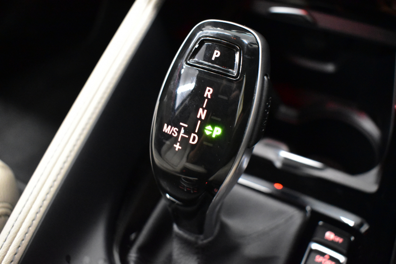 BMW X1 Xdrive18d Xﾗｲﾝ LCI後期 ﾌｪｲｽﾘﾌﾄ後ﾓﾃﾞﾙ 4WD ｱﾄﾞﾊﾞﾝｽﾄﾞｱｸﾃｨﾌﾞｾｰﾌﾃｨ&ﾊｲﾗｲﾝ&ｺﾝﾌｫｰﾄP ACC ﾋｰﾀｰ付電動白革 LEDﾍｯﾄﾞﾗｲﾄ 18AW 車線逸脱&歩行者警告 衝突軽減B ﾀｯﾁﾊﾟﾈﾙﾅﾋﾞ Bｶﾒﾗ 電動Rｹﾞｰﾄ 2年保証