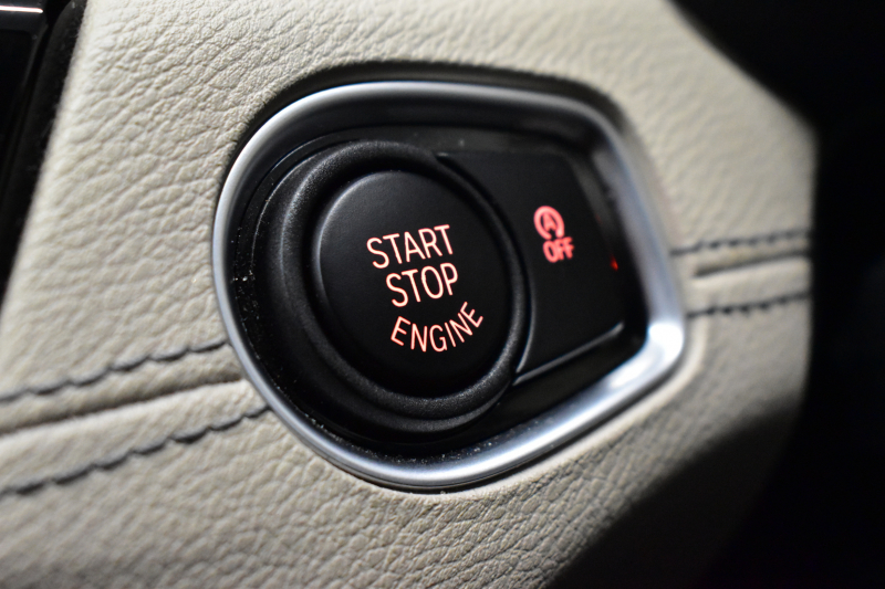 BMW X1 Xdrive18d Xﾗｲﾝ LCI後期 ﾌｪｲｽﾘﾌﾄ後ﾓﾃﾞﾙ 4WD ｱﾄﾞﾊﾞﾝｽﾄﾞｱｸﾃｨﾌﾞｾｰﾌﾃｨ&ﾊｲﾗｲﾝ&ｺﾝﾌｫｰﾄP ACC ﾋｰﾀｰ付電動白革 LEDﾍｯﾄﾞﾗｲﾄ 18AW 車線逸脱&歩行者警告 衝突軽減B ﾀｯﾁﾊﾟﾈﾙﾅﾋﾞ Bｶﾒﾗ 電動Rｹﾞｰﾄ 2年保証