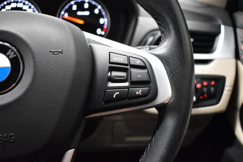 BMW X1 Xdrive18d Xﾗｲﾝ LCI後期 ﾌｪｲｽﾘﾌﾄ後ﾓﾃﾞﾙ 4WD ｱﾄﾞﾊﾞﾝｽﾄﾞｱｸﾃｨﾌﾞｾｰﾌﾃｨ&ﾊｲﾗｲﾝ&ｺﾝﾌｫｰﾄP ACC ﾋｰﾀｰ付電動白革 LEDﾍｯﾄﾞﾗｲﾄ 18AW 車線逸脱&歩行者警告 衝突軽減B ﾀｯﾁﾊﾟﾈﾙﾅﾋﾞ Bｶﾒﾗ 電動Rｹﾞｰﾄ 2年保証