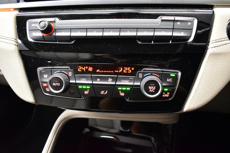 BMW X1 Xdrive18d Xﾗｲﾝ LCI後期 ﾌｪｲｽﾘﾌﾄ後ﾓﾃﾞﾙ 4WD ｱﾄﾞﾊﾞﾝｽﾄﾞｱｸﾃｨﾌﾞｾｰﾌﾃｨ&ﾊｲﾗｲﾝ&ｺﾝﾌｫｰﾄP ACC ﾋｰﾀｰ付電動白革 LEDﾍｯﾄﾞﾗｲﾄ 18AW 車線逸脱&歩行者警告 衝突軽減B ﾀｯﾁﾊﾟﾈﾙﾅﾋﾞ Bｶﾒﾗ 電動Rｹﾞｰﾄ 2年保証