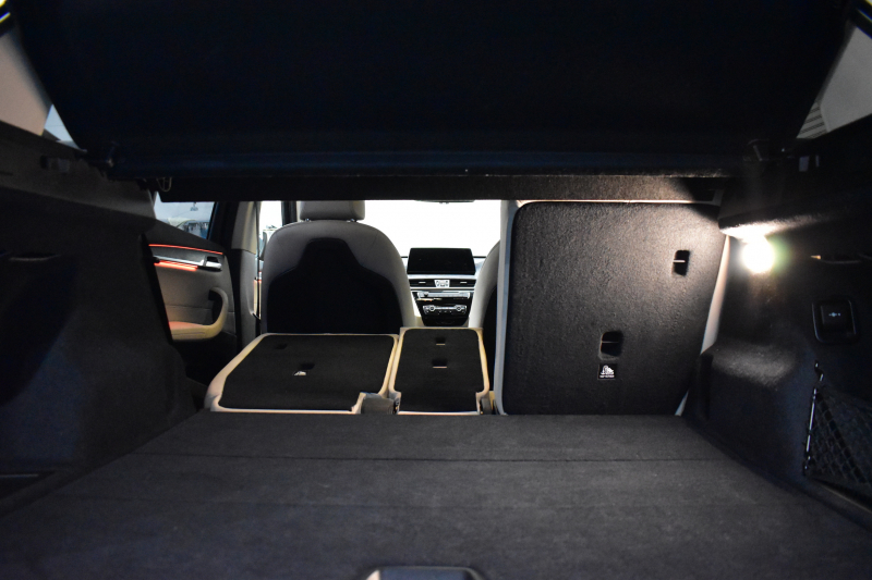 BMW X1 Xdrive18d Xﾗｲﾝ LCI後期 ﾌｪｲｽﾘﾌﾄ後ﾓﾃﾞﾙ 4WD ｱﾄﾞﾊﾞﾝｽﾄﾞｱｸﾃｨﾌﾞｾｰﾌﾃｨ&ﾊｲﾗｲﾝ&ｺﾝﾌｫｰﾄP ACC ﾋｰﾀｰ付電動白革 LEDﾍｯﾄﾞﾗｲﾄ 18AW 車線逸脱&歩行者警告 衝突軽減B ﾀｯﾁﾊﾟﾈﾙﾅﾋﾞ Bｶﾒﾗ 電動Rｹﾞｰﾄ 2年保証