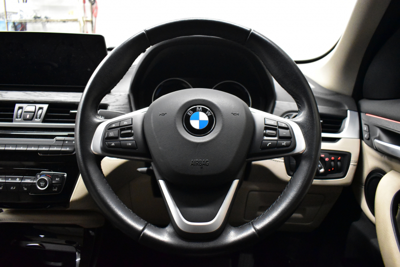 BMW X1 Xdrive18d Xﾗｲﾝ LCI後期 ﾌｪｲｽﾘﾌﾄ後ﾓﾃﾞﾙ 4WD ｱﾄﾞﾊﾞﾝｽﾄﾞｱｸﾃｨﾌﾞｾｰﾌﾃｨ&ﾊｲﾗｲﾝ&ｺﾝﾌｫｰﾄP ACC ﾋｰﾀｰ付電動白革 LEDﾍｯﾄﾞﾗｲﾄ 18AW 車線逸脱&歩行者警告 衝突軽減B ﾀｯﾁﾊﾟﾈﾙﾅﾋﾞ Bｶﾒﾗ 電動Rｹﾞｰﾄ 2年保証