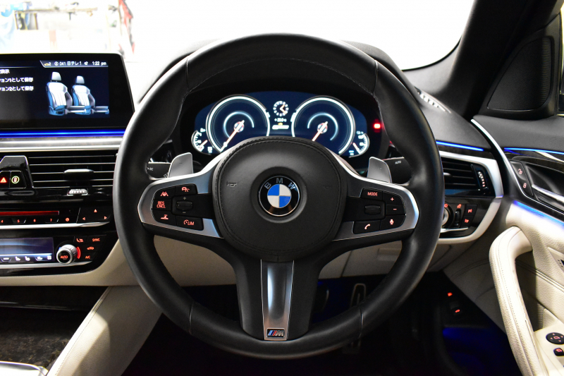 BMW 5シリーズ 530e Mｽﾎﾟｰﾂ iﾊﾟﾌｫｰﾏﾝｽ PHEV 1ｵｰﾅｰ ｺﾝﾌｫｰﾄ＆ﾊｲﾗｲﾝP 前席ﾍﾞﾝﾁﾚｰｼｮﾝ&ﾏｯｻｰｼﾞ&全席ﾋｰﾀｰ付白革 HUD ｼﾞｪｽﾁｬｰｺﾝﾄﾛｰﾙ付ﾀｯﾁﾊﾟﾈﾙﾅﾋﾞ4ｿﾞｰﾝAC 全周囲ｶﾒﾗ ﾌﾙｾｸﾞTV LEDﾍｯﾄﾞﾗｲﾄ 液晶ﾒｰﾀｰ ACC LCW 電動ﾄﾗﾝｸ 2年保証