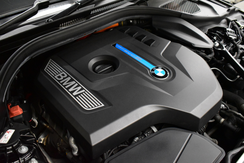 BMW 5シリーズ 530e Mｽﾎﾟｰﾂ iﾊﾟﾌｫｰﾏﾝｽ PHEV 1ｵｰﾅｰ ｺﾝﾌｫｰﾄ＆ﾊｲﾗｲﾝP 前席ﾍﾞﾝﾁﾚｰｼｮﾝ&ﾏｯｻｰｼﾞ&全席ﾋｰﾀｰ付白革 HUD ｼﾞｪｽﾁｬｰｺﾝﾄﾛｰﾙ付ﾀｯﾁﾊﾟﾈﾙﾅﾋﾞ4ｿﾞｰﾝAC 全周囲ｶﾒﾗ ﾌﾙｾｸﾞTV LEDﾍｯﾄﾞﾗｲﾄ 液晶ﾒｰﾀｰ ACC LCW 電動ﾄﾗﾝｸ 2年保証
