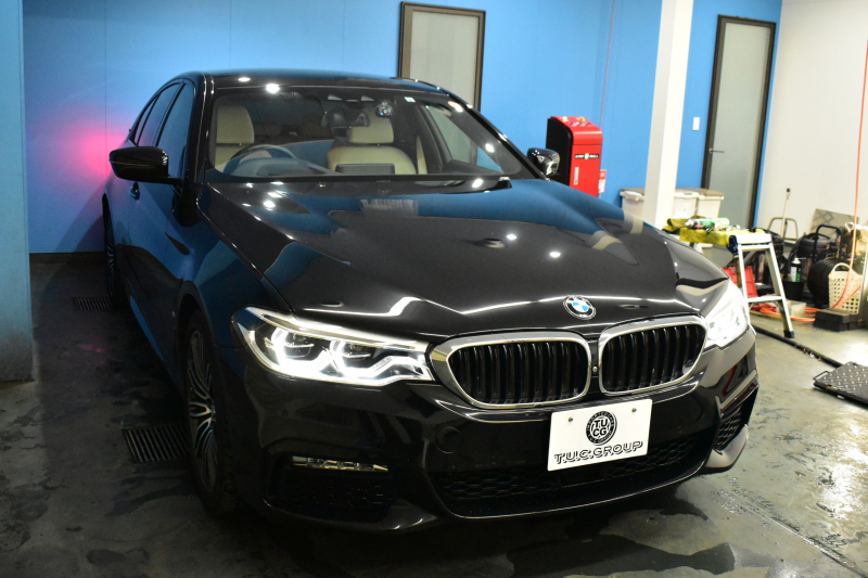 BMW 5シリーズ 530e Mｽﾎﾟｰﾂ iﾊﾟﾌｫｰﾏﾝｽ PHEV 1ｵｰﾅｰ ｺﾝﾌｫｰﾄ＆ﾊｲﾗｲﾝP 全席ﾋｰﾀｰ付白革 HUD ｼﾞｪｽﾁｬｰｺﾝﾄﾛｰﾙ付ﾀｯﾁﾊﾟﾈﾙﾅﾋﾞ4ｿﾞｰﾝAC 全周囲ｶﾒﾗ ﾌﾙｾｸﾞTV LEDﾍｯﾄﾞﾗｲﾄ 液晶ﾒｰﾀｰ ACC LCW ﾊﾟｰｷﾝｸﾞｱｼｽﾄ 電動ﾄﾗﾝｸ 2年保証