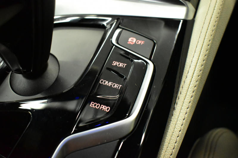 BMW 5シリーズ 530e Mｽﾎﾟｰﾂ iﾊﾟﾌｫｰﾏﾝｽ PHEV 1ｵｰﾅｰ ｺﾝﾌｫｰﾄ＆ﾊｲﾗｲﾝP 全席ﾋｰﾀｰ付白革 HUD ｼﾞｪｽﾁｬｰｺﾝﾄﾛｰﾙ付ﾀｯﾁﾊﾟﾈﾙﾅﾋﾞ4ｿﾞｰﾝAC 全周囲ｶﾒﾗ ﾌﾙｾｸﾞTV LEDﾍｯﾄﾞﾗｲﾄ 液晶ﾒｰﾀｰ ACC LCW ﾊﾟｰｷﾝｸﾞｱｼｽﾄ 電動ﾄﾗﾝｸ 2年保証