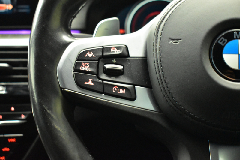 BMW 5シリーズ 523i Mｽﾎﾟｰﾂ ｺﾝﾌｫｰﾄ&ﾊｲﾗｲﾝP ｱﾀﾞﾌﾟﾃｨﾌﾞLEDﾍｯﾄﾞﾗｲﾄ Fﾏｯｻｰｼﾞ&Fﾍﾞﾝﾁﾚｰｼｮﾝ全席ﾋｰﾀｰ付黒革 追従ACC ｿﾌﾄｸﾛｰｽﾞﾄﾞｱ 車線変更&逸脱&歩行者警告 ﾀｯﾁﾊﾟﾈﾙHDDﾅﾋﾞ全周囲ｶﾒﾗ3Dﾋﾞｭｰ Pｱｼｽﾄ 液晶ﾒｰﾀｰ 19AW 2年保証