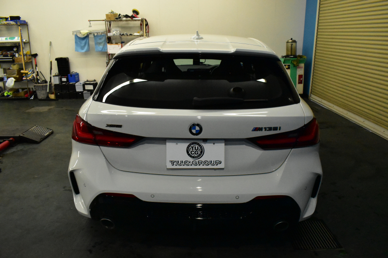 BMW 1シリーズ M135i xDrive 4WD ﾃﾞﾋﾞｭｰP ﾋｰﾀｰ付ﾌﾞﾗｯｸﾚｻﾞｰMｽﾎﾟｰﾂｼｰﾄ 可変ｻｽ Mｼｰﾄﾍﾞﾙﾄ ｱﾀﾞﾌﾟﾃｨﾌﾞLEDﾍｯﾄﾞﾗｲﾄ HUD Mｽﾎﾟｰﾂﾌﾞﾚｰｷ 追従ACC BMWﾗｲﾌﾞｺｯｸﾋﾟｯﾄ ﾀｯﾁﾊﾟﾈﾙﾅﾋﾞ Bｶﾒﾗ ｱｯﾌﾟﾙｶｰﾌﾟﾚｲ 電動ﾄﾗﾝｸ 2年保証