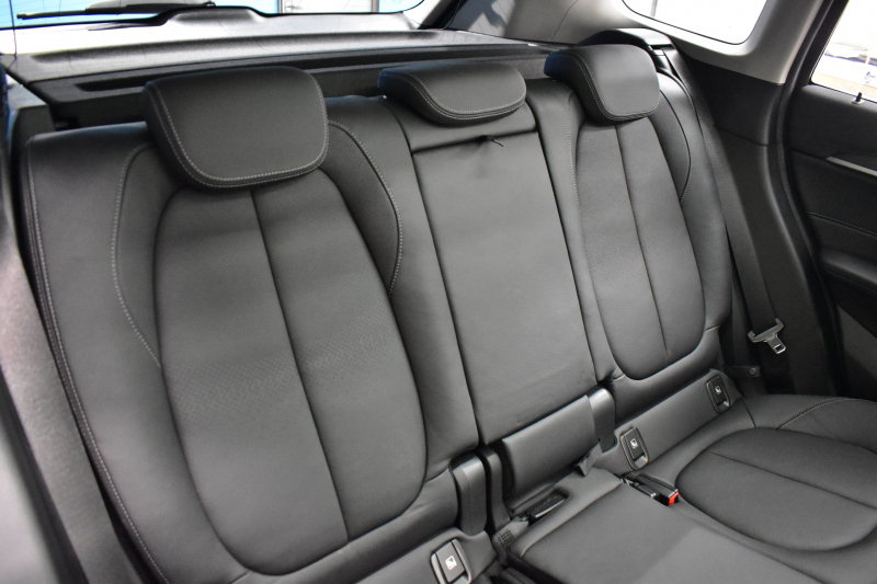 BMW X1 Xdrive18d Xﾗｲﾝ LCI後期 4WD ｾﾚｸﾄ&ｱﾄﾞﾊﾞﾝｽﾄﾞｱｸﾃｨﾌﾞｾｰﾌﾃｨ&ﾊｲﾗｲﾝ&ｺﾝﾌｫｰﾄP ﾊﾟﾉﾗﾏｻﾝﾙｰﾌ ACC ﾋｰﾀｰ付電動黒革 LEDﾍｯﾄﾞﾗｲﾄ 18AW 車線逸脱&歩行者警告 衝突軽減B ﾀｯﾁﾊﾟﾈﾙﾅﾋﾞ Bｶﾒﾗ ﾜｲﾔﾚｽﾁｬｰｼﾞ 電動Rｹﾞｰﾄ 2年保証