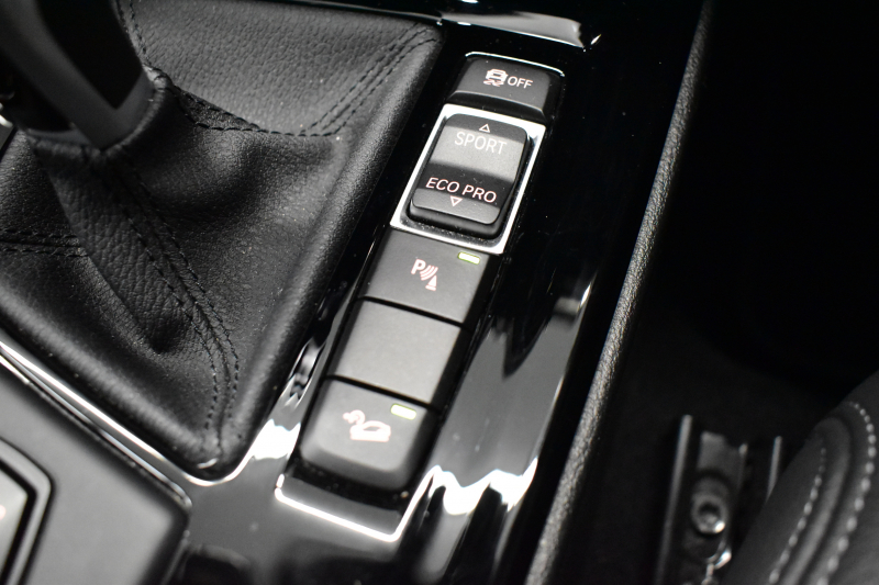 BMW X1 Xdrive18d Xﾗｲﾝ LCI後期 4WD ｾﾚｸﾄ&ｱﾄﾞﾊﾞﾝｽﾄﾞｱｸﾃｨﾌﾞｾｰﾌﾃｨ&ﾊｲﾗｲﾝ&ｺﾝﾌｫｰﾄP ﾊﾟﾉﾗﾏｻﾝﾙｰﾌ ACC ﾋｰﾀｰ付電動黒革 LEDﾍｯﾄﾞﾗｲﾄ 18AW 車線逸脱&歩行者警告 衝突軽減B ﾀｯﾁﾊﾟﾈﾙﾅﾋﾞ Bｶﾒﾗ ﾜｲﾔﾚｽﾁｬｰｼﾞ 電動Rｹﾞｰﾄ 2年保証