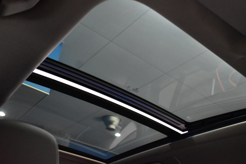 BMW X1 Xdrive18d Xﾗｲﾝ LCI後期 4WD ｾﾚｸﾄ&ｱﾄﾞﾊﾞﾝｽﾄﾞｱｸﾃｨﾌﾞｾｰﾌﾃｨ&ﾊｲﾗｲﾝ&ｺﾝﾌｫｰﾄP ﾊﾟﾉﾗﾏｻﾝﾙｰﾌ ACC ﾋｰﾀｰ付電動黒革 LEDﾍｯﾄﾞﾗｲﾄ 18AW 車線逸脱&歩行者警告 衝突軽減B ﾀｯﾁﾊﾟﾈﾙﾅﾋﾞ Bｶﾒﾗ ﾜｲﾔﾚｽﾁｬｰｼﾞ 電動Rｹﾞｰﾄ 2年保証