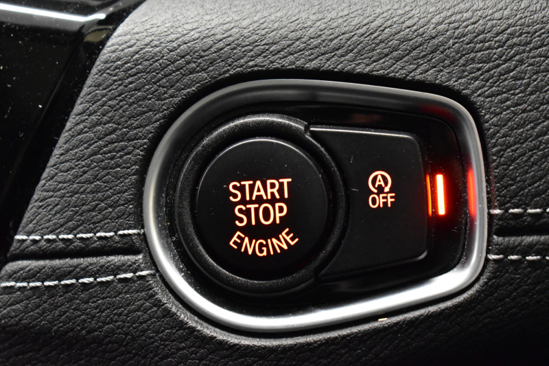 BMW X1 Xdrive18d Xﾗｲﾝ LCI後期 4WD ｾﾚｸﾄ&ｱﾄﾞﾊﾞﾝｽﾄﾞｱｸﾃｨﾌﾞｾｰﾌﾃｨ&ﾊｲﾗｲﾝ&ｺﾝﾌｫｰﾄP ﾊﾟﾉﾗﾏｻﾝﾙｰﾌ ACC ﾋｰﾀｰ付電動黒革 LEDﾍｯﾄﾞﾗｲﾄ 18AW 車線逸脱&歩行者警告 衝突軽減B ﾀｯﾁﾊﾟﾈﾙﾅﾋﾞ Bｶﾒﾗ ﾜｲﾔﾚｽﾁｬｰｼﾞ 電動Rｹﾞｰﾄ 2年保証