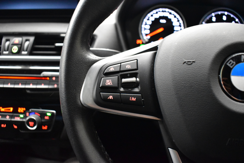 BMW X1 Xdrive18d Xﾗｲﾝ LCI後期 4WD ｾﾚｸﾄ&ｱﾄﾞﾊﾞﾝｽﾄﾞｱｸﾃｨﾌﾞｾｰﾌﾃｨ&ﾊｲﾗｲﾝ&ｺﾝﾌｫｰﾄP ﾊﾟﾉﾗﾏｻﾝﾙｰﾌ ACC ﾋｰﾀｰ付電動黒革 LEDﾍｯﾄﾞﾗｲﾄ 18AW 車線逸脱&歩行者警告 衝突軽減B ﾀｯﾁﾊﾟﾈﾙﾅﾋﾞ Bｶﾒﾗ ﾜｲﾔﾚｽﾁｬｰｼﾞ 電動Rｹﾞｰﾄ 2年保証