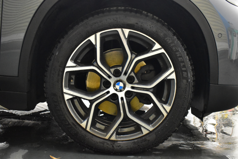 BMW X1 Xdrive18d Xﾗｲﾝ LCI後期 4WD ｾﾚｸﾄ&ｱﾄﾞﾊﾞﾝｽﾄﾞｱｸﾃｨﾌﾞｾｰﾌﾃｨ&ﾊｲﾗｲﾝ&ｺﾝﾌｫｰﾄP ﾊﾟﾉﾗﾏｻﾝﾙｰﾌ ACC ﾋｰﾀｰ付電動黒革 LEDﾍｯﾄﾞﾗｲﾄ 18AW 車線逸脱&歩行者警告 衝突軽減B ﾀｯﾁﾊﾟﾈﾙﾅﾋﾞ Bｶﾒﾗ ﾜｲﾔﾚｽﾁｬｰｼﾞ 電動Rｹﾞｰﾄ 2年保証