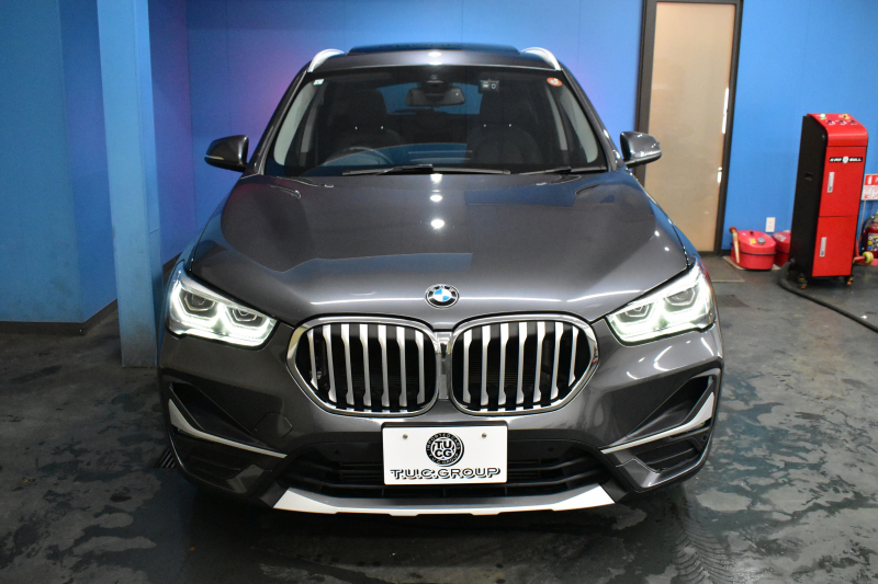 BMW X1 Xdrive18d Xﾗｲﾝ LCI後期 4WD ｾﾚｸﾄ&ｱﾄﾞﾊﾞﾝｽﾄﾞｱｸﾃｨﾌﾞｾｰﾌﾃｨ&ﾊｲﾗｲﾝ&ｺﾝﾌｫｰﾄP ﾊﾟﾉﾗﾏｻﾝﾙｰﾌ ACC ﾋｰﾀｰ付電動黒革 LEDﾍｯﾄﾞﾗｲﾄ 18AW 車線逸脱&歩行者警告 衝突軽減B ﾀｯﾁﾊﾟﾈﾙﾅﾋﾞ Bｶﾒﾗ ﾜｲﾔﾚｽﾁｬｰｼﾞ 電動Rｹﾞｰﾄ 2年保証