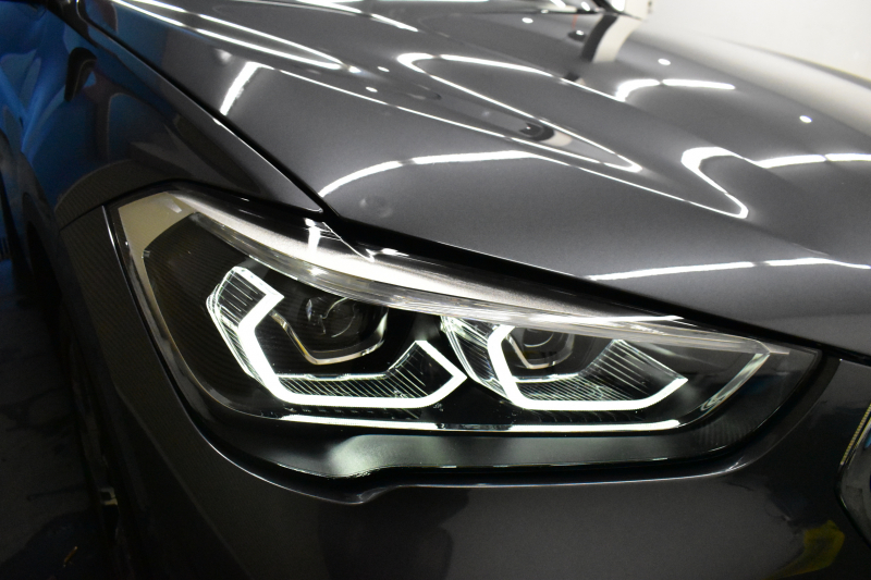 BMW X1 Xdrive18d Xﾗｲﾝ LCI後期 4WD ｾﾚｸﾄ&ｱﾄﾞﾊﾞﾝｽﾄﾞｱｸﾃｨﾌﾞｾｰﾌﾃｨ&ﾊｲﾗｲﾝ&ｺﾝﾌｫｰﾄP ﾊﾟﾉﾗﾏｻﾝﾙｰﾌ ACC ﾋｰﾀｰ付電動黒革 LEDﾍｯﾄﾞﾗｲﾄ 18AW 車線逸脱&歩行者警告 衝突軽減B ﾀｯﾁﾊﾟﾈﾙﾅﾋﾞ Bｶﾒﾗ ﾜｲﾔﾚｽﾁｬｰｼﾞ 電動Rｹﾞｰﾄ 2年保証