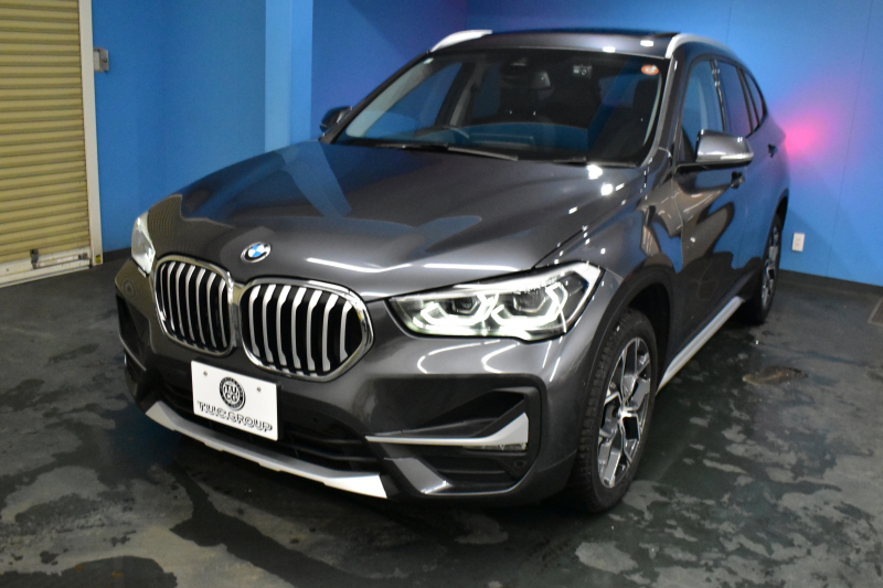 BMW X1 Xdrive18d Xﾗｲﾝ LCI後期 4WD ｾﾚｸﾄ&ｱﾄﾞﾊﾞﾝｽﾄﾞｱｸﾃｨﾌﾞｾｰﾌﾃｨ&ﾊｲﾗｲﾝ&ｺﾝﾌｫｰﾄP ﾊﾟﾉﾗﾏｻﾝﾙｰﾌ ACC ﾋｰﾀｰ付電動黒革 LEDﾍｯﾄﾞﾗｲﾄ 18AW 車線逸脱&歩行者警告 衝突軽減B ﾀｯﾁﾊﾟﾈﾙﾅﾋﾞ Bｶﾒﾗ ﾜｲﾔﾚｽﾁｬｰｼﾞ 電動Rｹﾞｰﾄ 2年保証