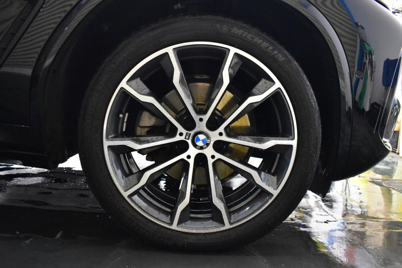 BMW X3 Xﾄﾞﾗｲﾌﾞ20d Mｽﾎﾟｰﾂ LCI後期 変更後ﾃﾞｻﾞｲﾝLEDﾍｯﾄﾞﾗｲﾄ&ﾃｰﾙ ﾊﾟﾉﾗﾏｻﾝﾙｰﾌ ﾗｲﾌﾞｺｯｸﾋﾟｯﾄ ACC 全席ﾋｰﾀｰ付黒革 LCW ｼﾞｪｽﾁｬｰC付ﾀｯﾁﾊﾟﾈﾙﾅﾋﾞTV 全周囲ｶﾒﾗ 電動Rｹﾞｰﾄ ﾜｲﾔﾚｽ充電 20AW 2年保証