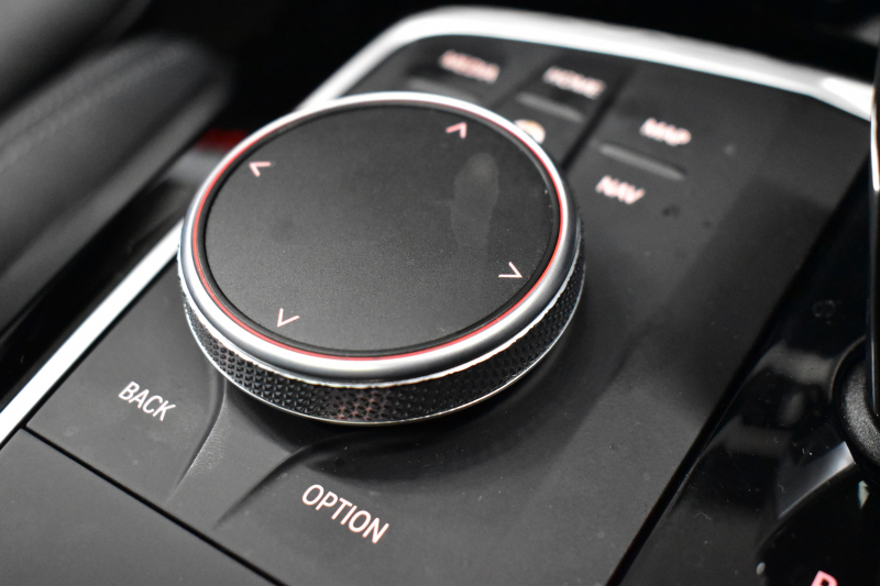 BMW X3 Xﾄﾞﾗｲﾌﾞ20d Mｽﾎﾟｰﾂ LCI後期 変更後ﾃﾞｻﾞｲﾝLEDﾍｯﾄﾞﾗｲﾄ&ﾃｰﾙ ﾊﾟﾉﾗﾏｻﾝﾙｰﾌ ﾗｲﾌﾞｺｯｸﾋﾟｯﾄ ACC 全席ﾋｰﾀｰ付黒革 LCW ｼﾞｪｽﾁｬｰC付ﾀｯﾁﾊﾟﾈﾙﾅﾋﾞTV 全周囲ｶﾒﾗ 電動Rｹﾞｰﾄ ﾜｲﾔﾚｽ充電 20AW 2年保証