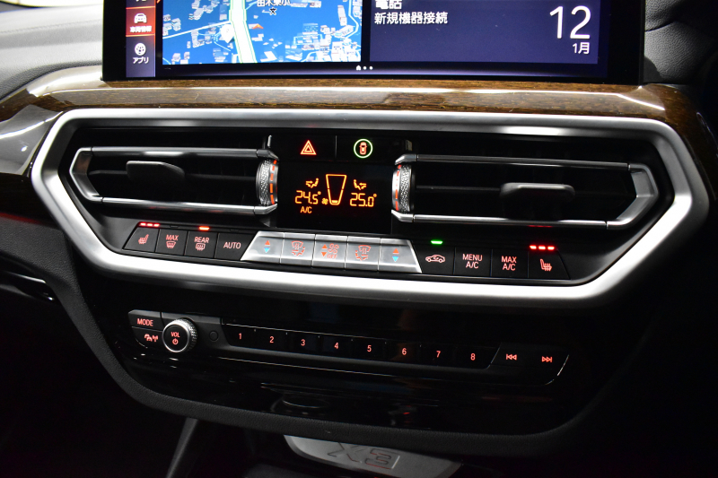 BMW X3 Xﾄﾞﾗｲﾌﾞ20d Mｽﾎﾟｰﾂ LCI後期 変更後ﾃﾞｻﾞｲﾝLEDﾍｯﾄﾞﾗｲﾄ&ﾃｰﾙ ﾊﾟﾉﾗﾏｻﾝﾙｰﾌ ﾗｲﾌﾞｺｯｸﾋﾟｯﾄ ACC 全席ﾋｰﾀｰ付黒革 LCW ｼﾞｪｽﾁｬｰC付ﾀｯﾁﾊﾟﾈﾙﾅﾋﾞTV 全周囲ｶﾒﾗ 電動Rｹﾞｰﾄ ﾜｲﾔﾚｽ充電 20AW 2年保証