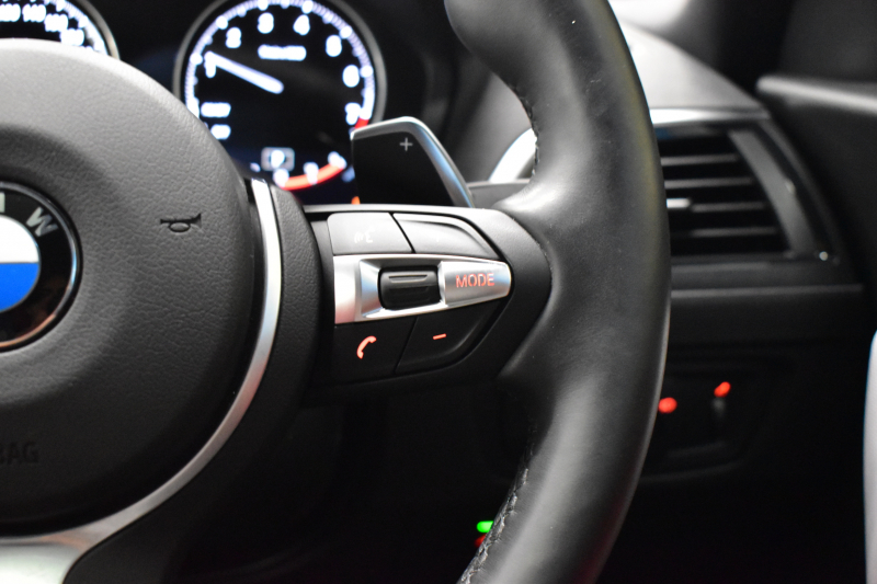 BMW 2シリーズ M240i LCI後期 直6ﾀｰﾎﾞ 340馬力 1ｵｰﾅｰ ｾﾚｸﾄP ｻﾝﾙｰﾌ 追従ACC LEDﾍｯﾄﾞﾗｲﾄ ﾋｰﾀｰ付赤革 ﾀｯﾁﾊﾟﾈﾙiﾄﾞﾗｲﾌﾞHDDﾅﾋﾞ Bｶﾒﾗ 前後PDC 可変Mｻｽ 大型ﾌﾞﾚｰｷｼｽﾃﾑ 車線逸脱&歩行者警告 衝突軽減ﾌﾞﾚｰｷ 18AW ﾊﾟﾄﾞﾙｼﾌﾄ 2年保証