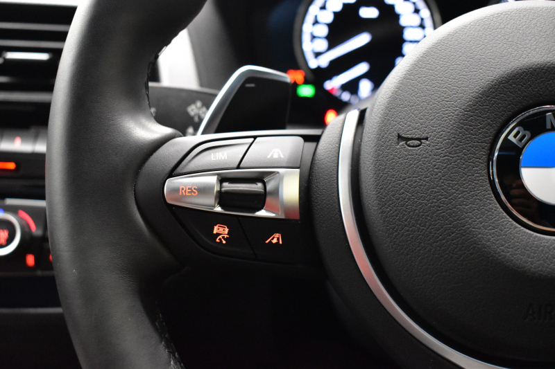 BMW 2シリーズ M240i LCI後期 直6ﾀｰﾎﾞ 340馬力 1ｵｰﾅｰ ｾﾚｸﾄP ｻﾝﾙｰﾌ 追従ACC LEDﾍｯﾄﾞﾗｲﾄ ﾋｰﾀｰ付赤革 ﾀｯﾁﾊﾟﾈﾙiﾄﾞﾗｲﾌﾞHDDﾅﾋﾞ Bｶﾒﾗ 前後PDC 可変Mｻｽ 大型ﾌﾞﾚｰｷｼｽﾃﾑ 車線逸脱&歩行者警告 衝突軽減ﾌﾞﾚｰｷ 18AW ﾊﾟﾄﾞﾙｼﾌﾄ 2年保証