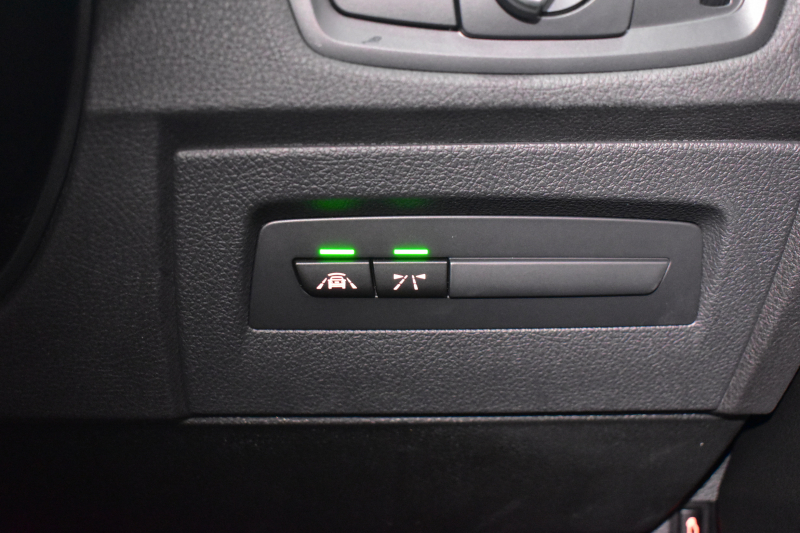 BMW 2シリーズ M240i LCI後期 直6ﾀｰﾎﾞ 340馬力 1ｵｰﾅｰ ｾﾚｸﾄP ｻﾝﾙｰﾌ 追従ACC LEDﾍｯﾄﾞﾗｲﾄ ﾋｰﾀｰ付赤革 ﾀｯﾁﾊﾟﾈﾙiﾄﾞﾗｲﾌﾞHDDﾅﾋﾞ Bｶﾒﾗ 前後PDC 可変Mｻｽ 大型ﾌﾞﾚｰｷｼｽﾃﾑ 車線逸脱&歩行者警告 衝突軽減ﾌﾞﾚｰｷ 18AW ﾊﾟﾄﾞﾙｼﾌﾄ 2年保証