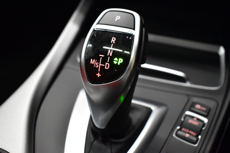 BMW 2シリーズ M240i LCI後期 直6ﾀｰﾎﾞ 340馬力 1ｵｰﾅｰ ｾﾚｸﾄP ｻﾝﾙｰﾌ 追従ACC LEDﾍｯﾄﾞﾗｲﾄ ﾋｰﾀｰ付赤革 ﾀｯﾁﾊﾟﾈﾙiﾄﾞﾗｲﾌﾞHDDﾅﾋﾞ Bｶﾒﾗ 前後PDC 可変Mｻｽ 大型ﾌﾞﾚｰｷｼｽﾃﾑ 車線逸脱&歩行者警告 衝突軽減ﾌﾞﾚｰｷ 18AW ﾊﾟﾄﾞﾙｼﾌﾄ 2年保証