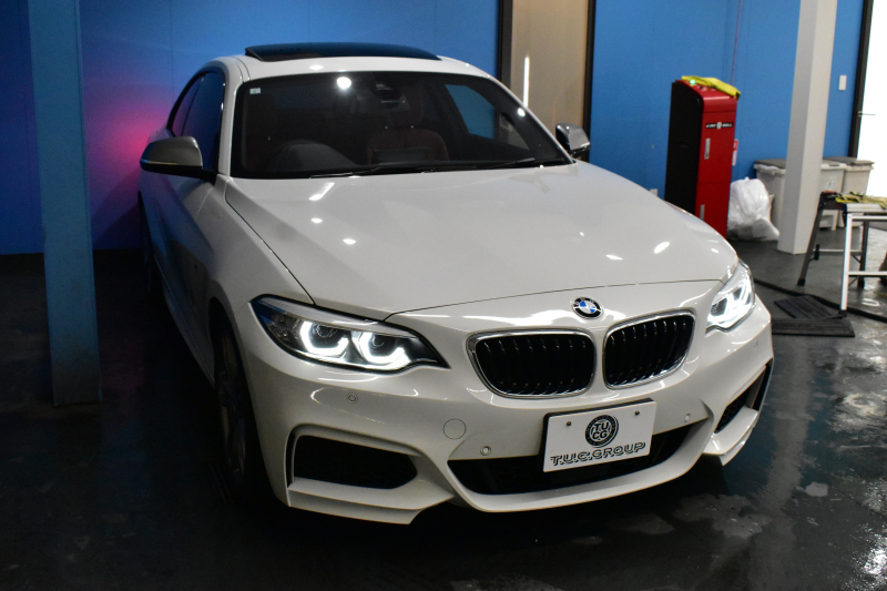 BMW 2シリーズ M240i LCI後期 直6ﾀｰﾎﾞ 340馬力 1ｵｰﾅｰ ｾﾚｸﾄP ｻﾝﾙｰﾌ 追従ACC LEDﾍｯﾄﾞﾗｲﾄ ﾋｰﾀｰ付赤革 ﾀｯﾁﾊﾟﾈﾙiﾄﾞﾗｲﾌﾞHDDﾅﾋﾞ Bｶﾒﾗ 前後PDC 可変Mｻｽ 大型ﾌﾞﾚｰｷｼｽﾃﾑ 車線逸脱&歩行者警告 衝突軽減ﾌﾞﾚｰｷ 18AW ﾊﾟﾄﾞﾙｼﾌﾄ 2年保証