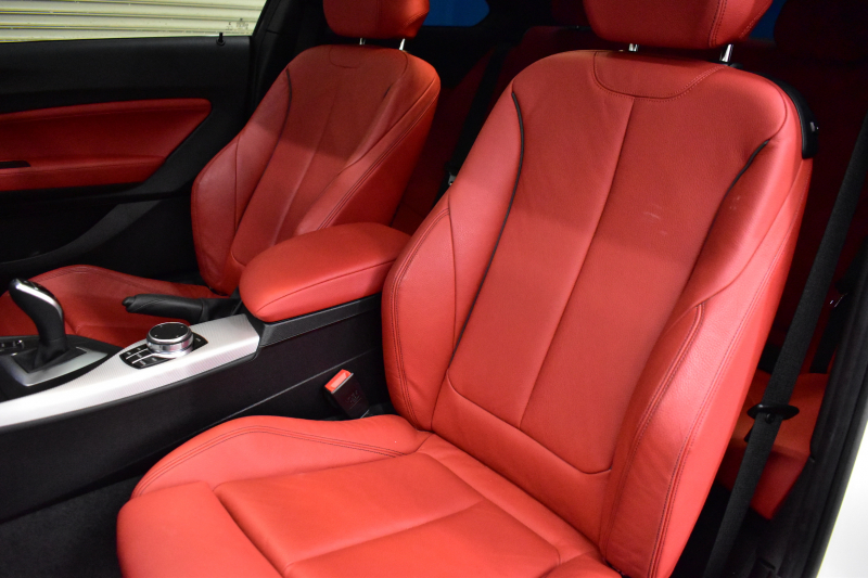 BMW 2シリーズ M240i LCI後期 直6ﾀｰﾎﾞ 340馬力 1ｵｰﾅｰ ｾﾚｸﾄP ｻﾝﾙｰﾌ 追従ACC LEDﾍｯﾄﾞﾗｲﾄ ﾋｰﾀｰ付赤革 ﾀｯﾁﾊﾟﾈﾙiﾄﾞﾗｲﾌﾞHDDﾅﾋﾞ Bｶﾒﾗ 前後PDC 可変Mｻｽ 大型ﾌﾞﾚｰｷｼｽﾃﾑ 車線逸脱&歩行者警告 衝突軽減ﾌﾞﾚｰｷ 18AW ﾊﾟﾄﾞﾙｼﾌﾄ 2年保証