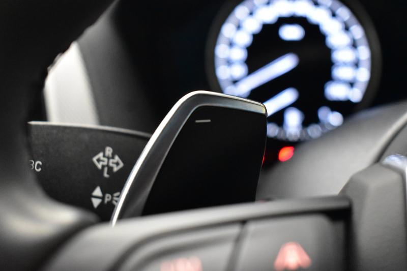 BMW 2シリーズ M240i LCI後期 直6ﾀｰﾎﾞ 340馬力 1ｵｰﾅｰ ｾﾚｸﾄP ｻﾝﾙｰﾌ 追従ACC LEDﾍｯﾄﾞﾗｲﾄ ﾋｰﾀｰ付赤革 ﾀｯﾁﾊﾟﾈﾙiﾄﾞﾗｲﾌﾞHDDﾅﾋﾞ Bｶﾒﾗ 前後PDC 可変Mｻｽ 大型ﾌﾞﾚｰｷｼｽﾃﾑ 車線逸脱&歩行者警告 衝突軽減ﾌﾞﾚｰｷ 18AW ﾊﾟﾄﾞﾙｼﾌﾄ 2年保証