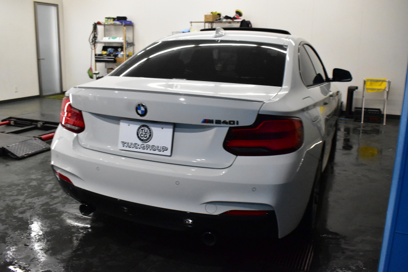 BMW 2シリーズ M240i LCI後期 直6ﾀｰﾎﾞ 340馬力 1ｵｰﾅｰ ｾﾚｸﾄP ｻﾝﾙｰﾌ 追従ACC LEDﾍｯﾄﾞﾗｲﾄ ﾋｰﾀｰ付赤革 ﾀｯﾁﾊﾟﾈﾙiﾄﾞﾗｲﾌﾞHDDﾅﾋﾞ Bｶﾒﾗ 前後PDC 可変Mｻｽ 大型ﾌﾞﾚｰｷｼｽﾃﾑ 車線逸脱&歩行者警告 衝突軽減ﾌﾞﾚｰｷ 18AW ﾊﾟﾄﾞﾙｼﾌﾄ 2年保証