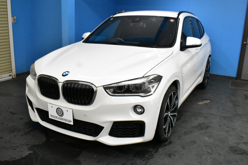 BMW X1 Xdrive20i Mｽﾎﾟｰﾂ ｱﾄﾞﾊﾞﾝｽﾄﾞｱｸﾃｨﾌﾞｾｰﾌﾃｨ&ｺﾝﾌｫｰﾄP 4WD 1ｵｰﾅｰ 追従ACC HUD ﾋｰﾀｰ付電動黒革 OZMSW20AW ｱｲﾊﾞｯﾊﾀﾞｳﾝｻｽ ﾀｯﾁﾊﾟｯﾄﾞﾅﾋﾞBｶﾒﾗ Pｱｼｽﾄ LEDﾍｯﾄﾞﾗｲﾄ 衝突軽減B 車線逸脱&歩行者警告 電動Rｹﾞｰﾄ 2年保証