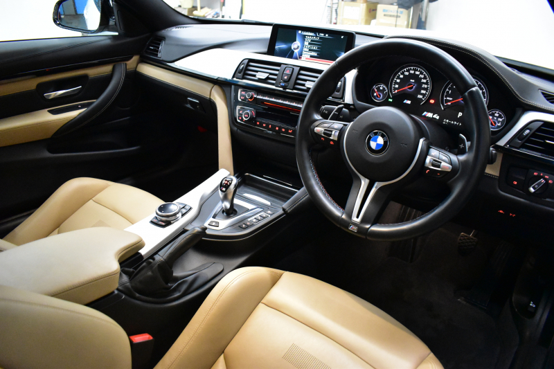 BMW Mシリーズ M4ｸｰﾍﾟ MDCT 可変Mｻｽﾍﾟﾝｼｮﾝ ﾋｰﾀｰ付ﾍﾞｰｼﾞｭﾚｻﾞｰ ﾊﾟｰｷﾝｸﾞｻﾎﾟｰﾄﾊﾟｯｹｰｼﾞ HUD ｱﾀﾞﾌﾟﾃｨﾌﾞLEDﾍｯﾄﾞﾗｲﾄ 19AW 衝突軽減ﾌﾞﾚｰｷ 車線逸脱&歩行者警告 ﾀｯﾁﾊﾟｯﾄﾞHDDﾅﾋﾞﾌﾙｾｸﾞBｶﾒﾗ 前後PDC ｶｰﾎﾞﾝﾙｰﾌ 2年保証