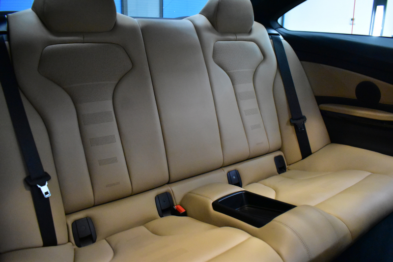 BMW Mシリーズ M4ｸｰﾍﾟ MDCT 可変Mｻｽﾍﾟﾝｼｮﾝ ﾋｰﾀｰ付ﾍﾞｰｼﾞｭﾚｻﾞｰ ﾊﾟｰｷﾝｸﾞｻﾎﾟｰﾄﾊﾟｯｹｰｼﾞ HUD ｱﾀﾞﾌﾟﾃｨﾌﾞLEDﾍｯﾄﾞﾗｲﾄ 19AW 衝突軽減ﾌﾞﾚｰｷ 車線逸脱&歩行者警告 ﾀｯﾁﾊﾟｯﾄﾞHDDﾅﾋﾞﾌﾙｾｸﾞBｶﾒﾗ 前後PDC ｶｰﾎﾞﾝﾙｰﾌ 2年保証