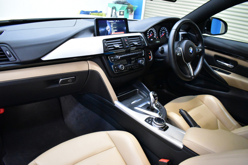 BMW Mシリーズ M4ｸｰﾍﾟ MDCT 可変Mｻｽﾍﾟﾝｼｮﾝ ﾋｰﾀｰ付ﾍﾞｰｼﾞｭﾚｻﾞｰ ﾊﾟｰｷﾝｸﾞｻﾎﾟｰﾄﾊﾟｯｹｰｼﾞ HUD ｱﾀﾞﾌﾟﾃｨﾌﾞLEDﾍｯﾄﾞﾗｲﾄ 19AW 衝突軽減ﾌﾞﾚｰｷ 車線逸脱&歩行者警告 ﾀｯﾁﾊﾟｯﾄﾞHDDﾅﾋﾞﾌﾙｾｸﾞBｶﾒﾗ 前後PDC ｶｰﾎﾞﾝﾙｰﾌ 2年保証